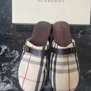 Burberry Clogs sz 6 Like New